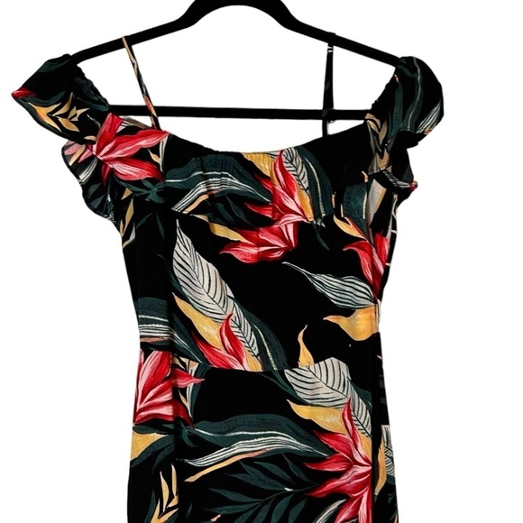 Rebecca Minkoff Davis Off-The-Shoulder Tropical Floral Maxi Dress - Picture 6 of 11